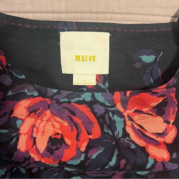 Maeve Navy Blouse with Floral Design - Picture 3 of 6